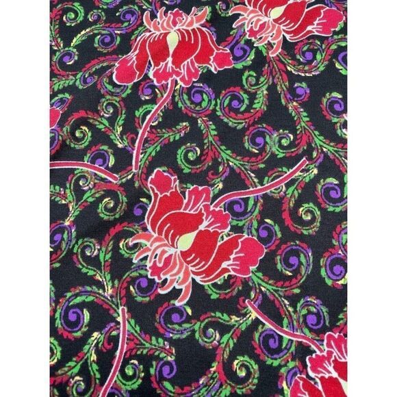 LuLaRoe Perfect T Black Red Floral Scroll‎ Pattern XXS NEW - Picture 2 of 5